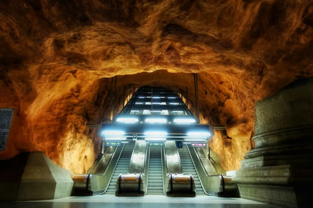 Estación de metro de Akalla, Estocolmo