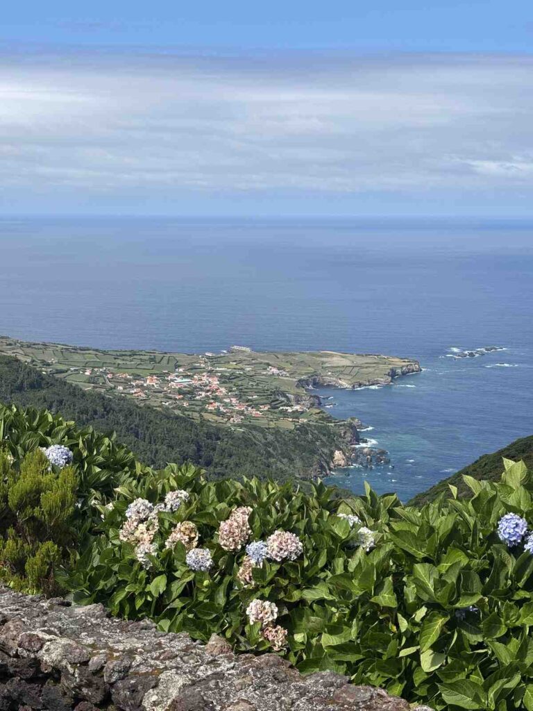 Miradouro dos Pedrinhos. Uno de los lugares imprescindibles en Santa Cruz das flores.